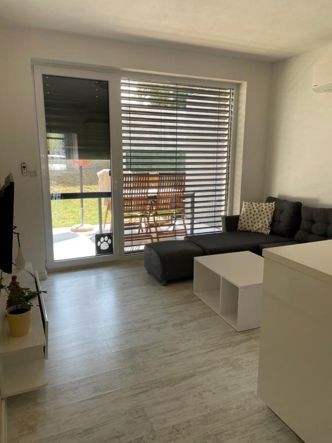 Sunny Apartment On The Lakes Senec Eksteriør billede